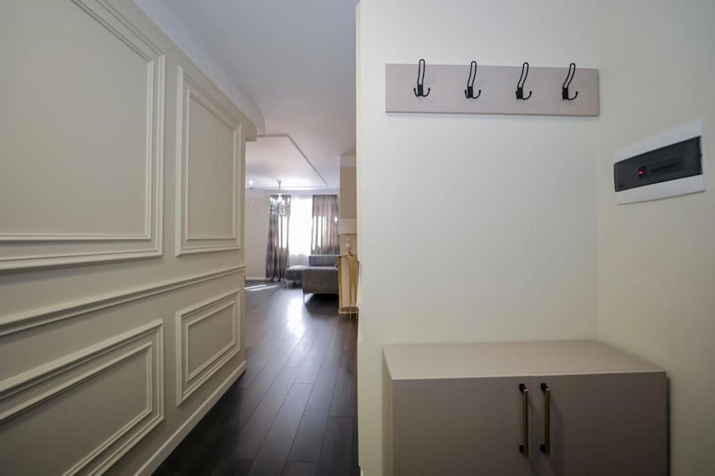Miku - Impressive 1 Bedroom Downtown * Tirana